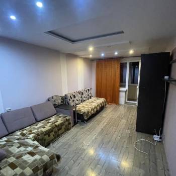 Продается 1-комнатная квартира, 45 м²