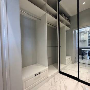 Продается 1-комнатная квартира, 47 м²