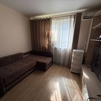 Продается 1-комнатная квартира, 32 м²