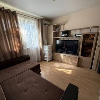 Продается 1-комнатная квартира, 32 м²
