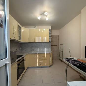 Продается 1-комнатная квартира, 32 м²