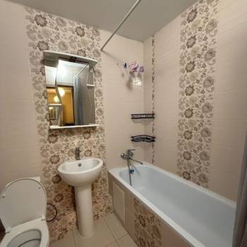 Продается 1-комнатная квартира, 32 м²