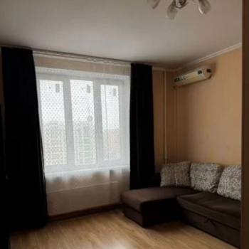 Продается 1-комнатная квартира, 38 м²