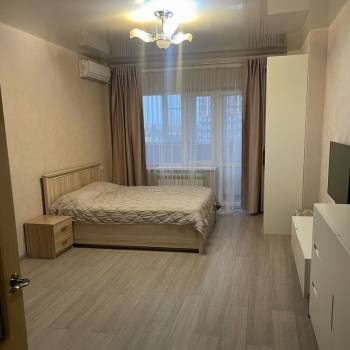 Продается 1-комнатная квартира, 45 м²