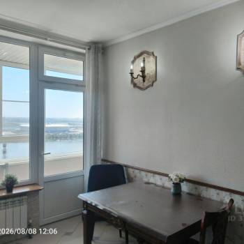 Сдается 1-комнатная квартира, 55 м²