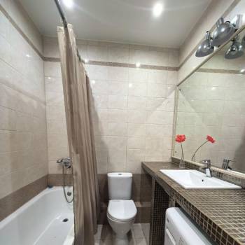 Продается 1-комнатная квартира, 41 м²