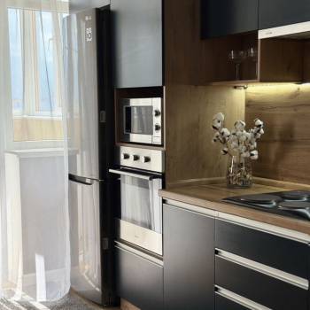 Продается 1-комнатная квартира, 37 м²