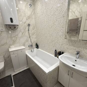Сдается 1-комнатная квартира, 42 м²