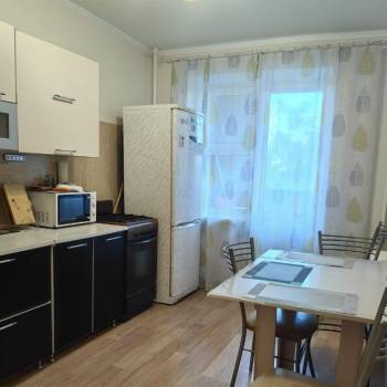 Сдается 1-комнатная квартира, 38 м²