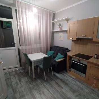 Сдается 1-комнатная квартира, 50 м²