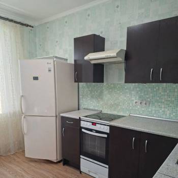 Сдается 1-комнатная квартира, 42 м²