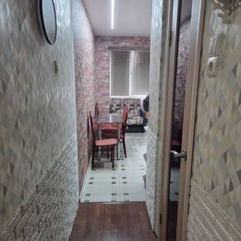Продается 1-комнатная квартира, 37 м²