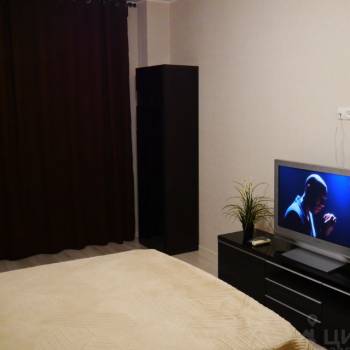 Сдается 1-комнатная квартира, 42 м²
