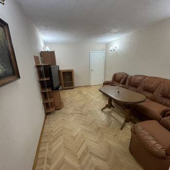 Сдается Многокомнатная квартира, 60 м²