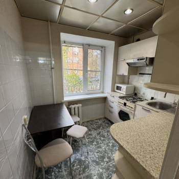 Сдается Многокомнатная квартира, 60 м²