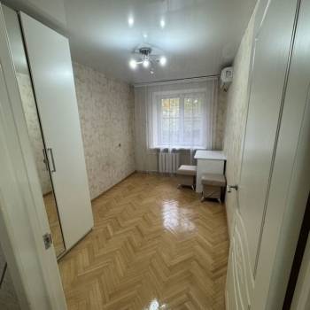 Сдается Многокомнатная квартира, 60 м²