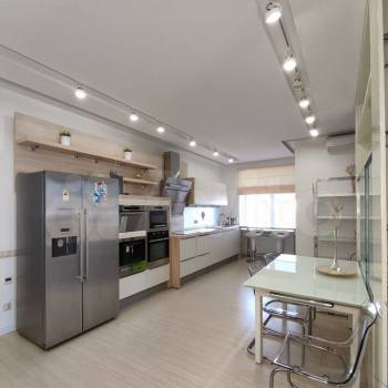 Продается 2-х комнатная квартира, 101,6 м²