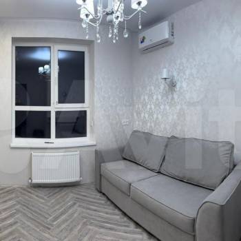 Продается 1-комнатная квартира, 36,8 м²