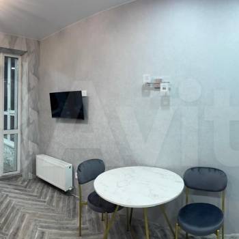 Продается 1-комнатная квартира, 36,8 м²