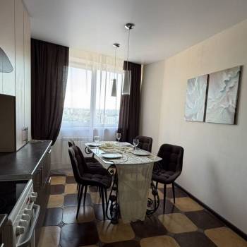 Сдается 2-х комнатная квартира, 65 м²