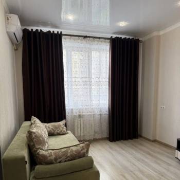 Сдается 1-комнатная квартира, 40 м²