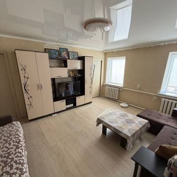 Продается Многокомнатная квартира, 70 м²
