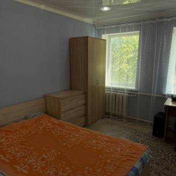 Продается Многокомнатная квартира, 70 м²