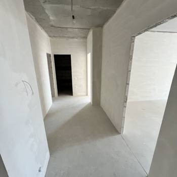 Продается 1-комнатная квартира, 91,3 м²