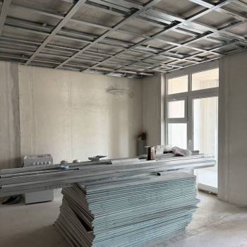 Продается 1-комнатная квартира, 93 м²