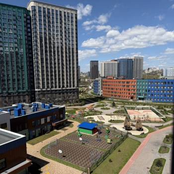 Продается 1-комнатная квартира, 93 м²
