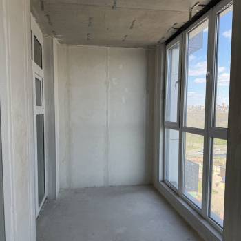 Продается 1-комнатная квартира, 93 м²