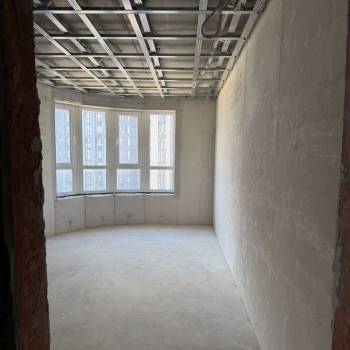 Продается 1-комнатная квартира, 93 м²