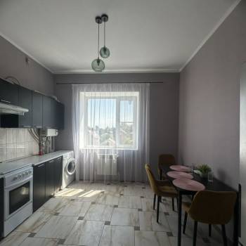 Сдается 1-комнатная квартира, 40 м²