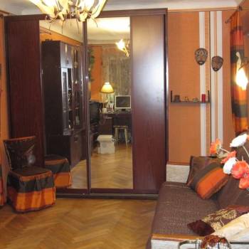 Продается Многокомнатная квартира, 80 м²