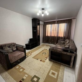 Сдается 1-комнатная квартира, 37 м²