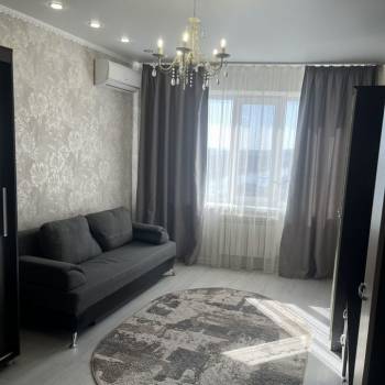 Сдается 1-комнатная квартира, 40,7 м²