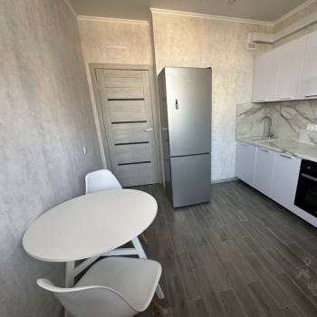 Сдается 1-комнатная квартира, 44 м²