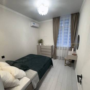 Продается 1-комнатная квартира, 35 м²