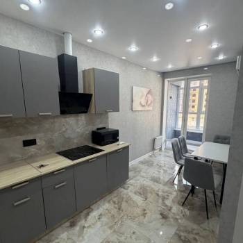 Сдается 1-комнатная квартира, 42 м²