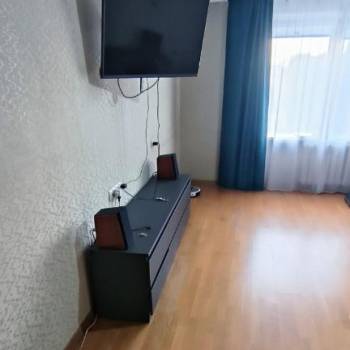 Продается 1-комнатная квартира, 46 м²