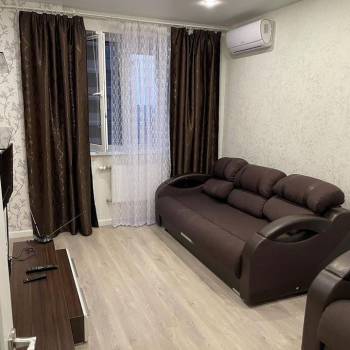 Сдается 1-комнатная квартира, 40 м²