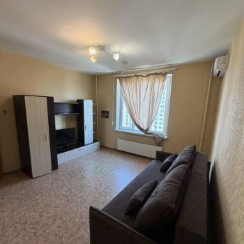 Сдается 1-комнатная квартира, 38 м²