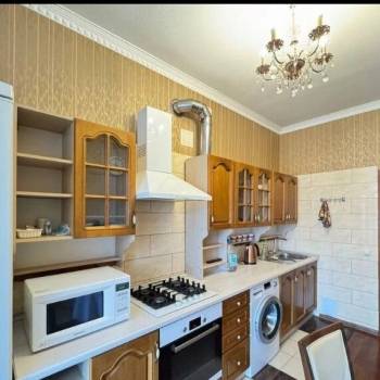 Сдается 2-х комнатная квартира, 83 м²