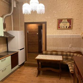 Сдается 1-комнатная квартира, 45 м²