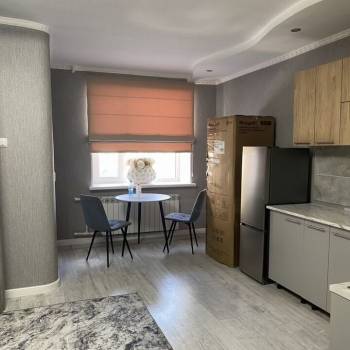 Сдается 2-х комнатная квартира, 74 м²