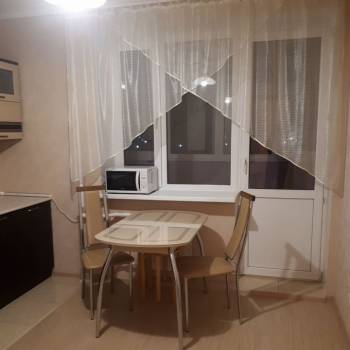 Сдается 1-комнатная квартира, 46 м²