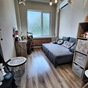 Продается 1-комнатная квартира, 41 м²