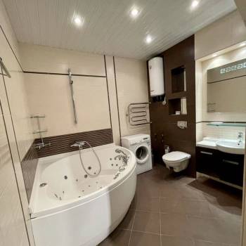 Сдается 1-комнатная квартира, 51,3 м²