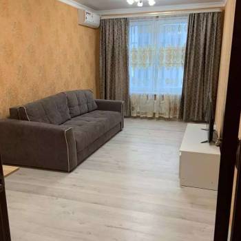 Сдается 1-комнатная квартира, 43 м²