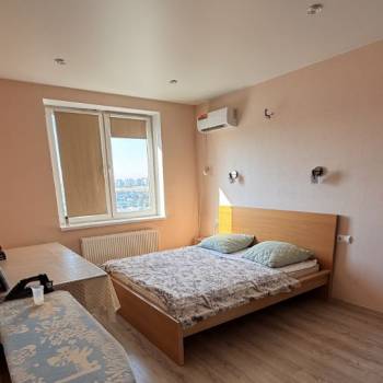 Сдается 1-комнатная квартира, 42 м²